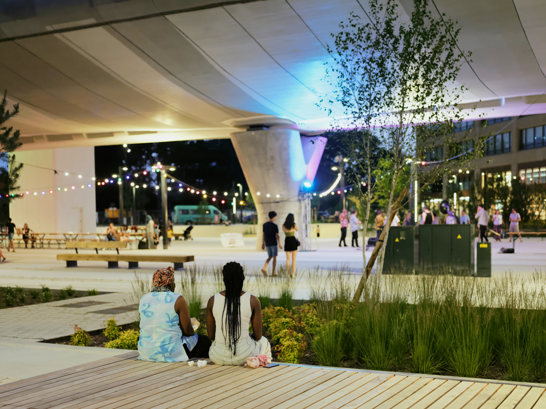 Illustration - Soirée guinguette sur la place Viasilva, en juin 2022