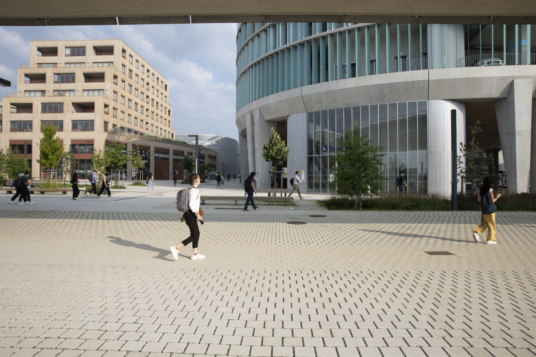 Illustration - Entre le métro et le parking relais, en juin 2024