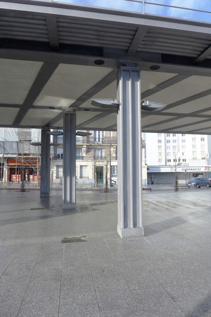 Illustration - Les piles en acier et leurs luminaires