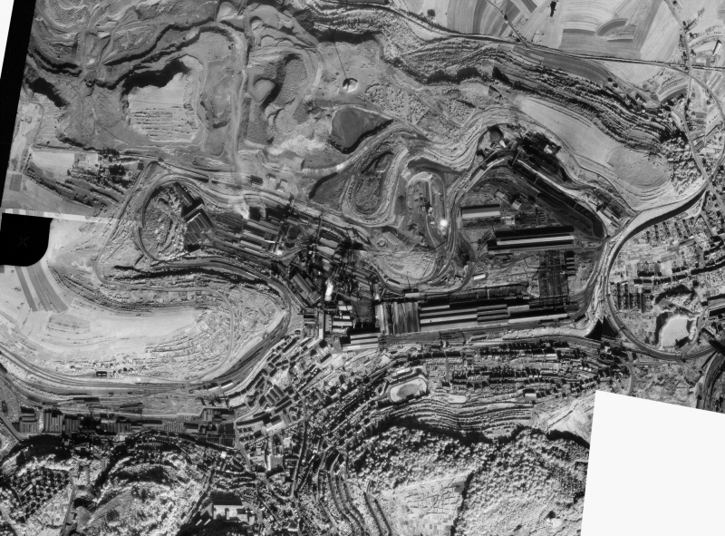 Illustration - L'usine en 1967 à cheval sur les plateformes hautes et basses