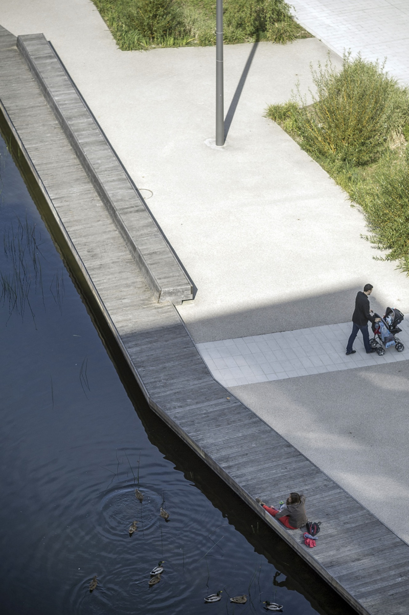 Illustration - Banquette et canal