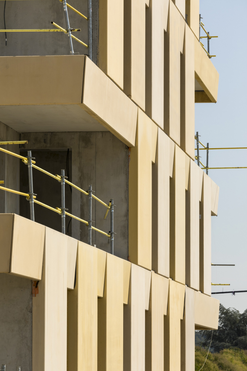 Illustration - Détail chantier: plot composé de panneaux de béton préfabriqués