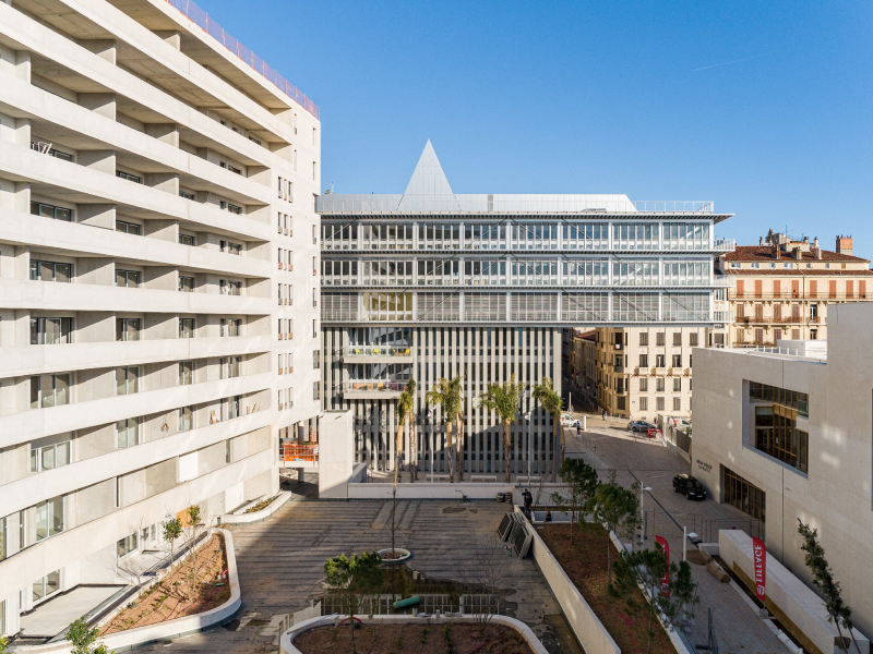 Illustration - Dans l’axe de la rue Mirabeau