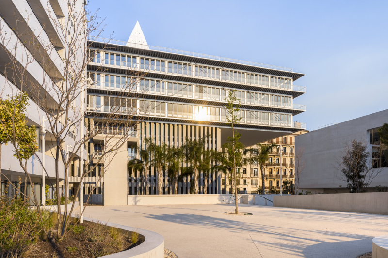 Illustration - Porte-à-faux