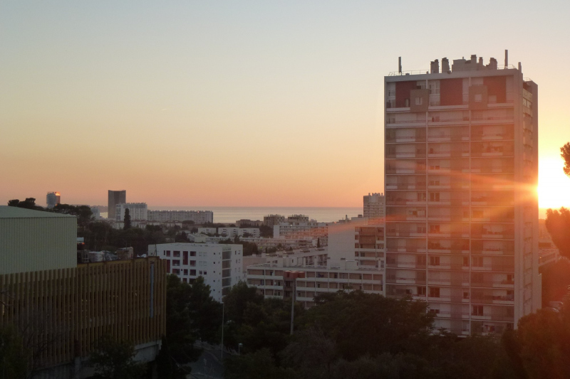 Illustration - Vue vers l’ouest depuis la traverse Bérard, qui surplombe la Busserine et le CU du Merlan