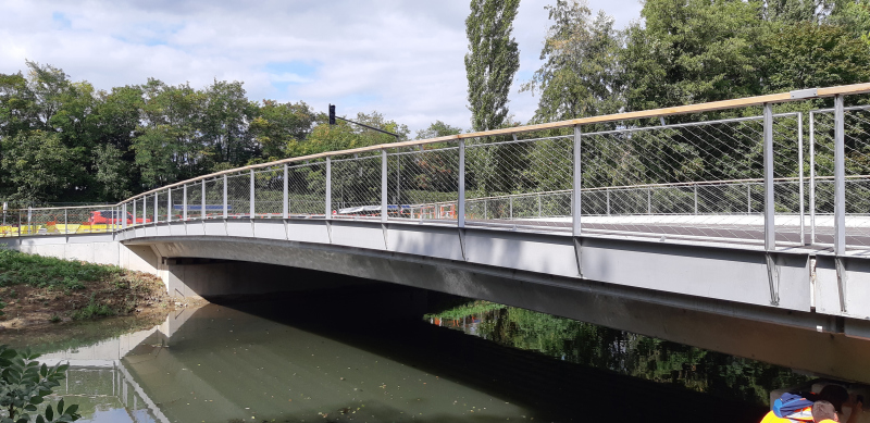 Illustration - Vue de la rive de l'ouvrage