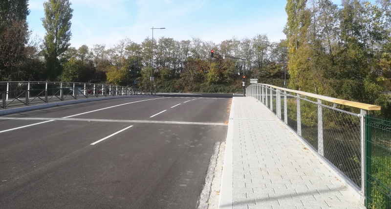 Illustration - Le trottoir sur la rive Nord-Est