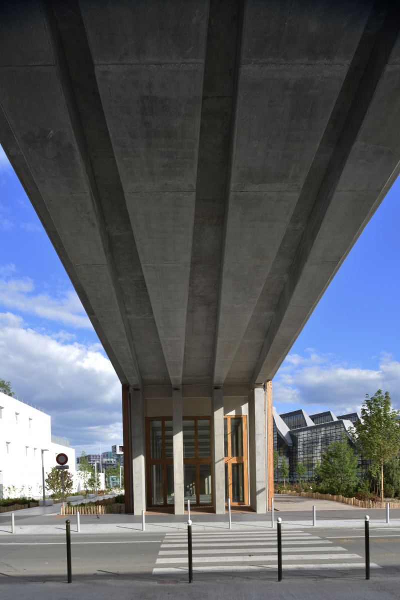 Illustration - Le tablier nervuré en béton précontraint vu du dessous 